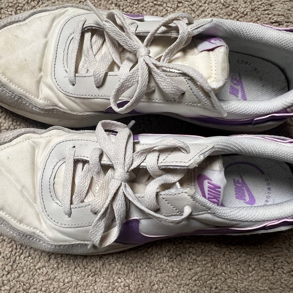 Nike Waffle Sneakers- size 10 - Picture 2 of 3